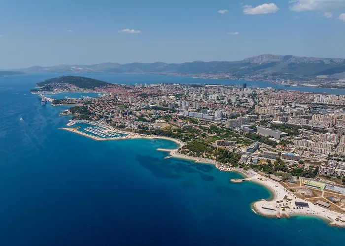 Diocletian's Corner, Three Bedroom Apartment *