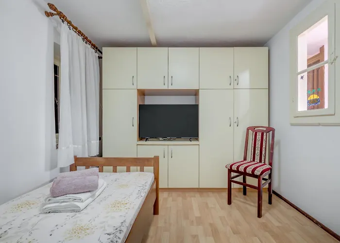 Diocletian's Corner, Three Bedroom Apartment *