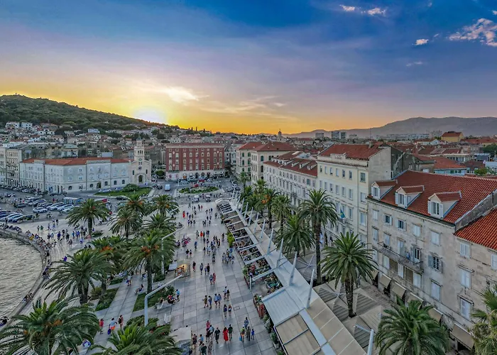 Diocletian's Corner, Three Bedroom Apartment *